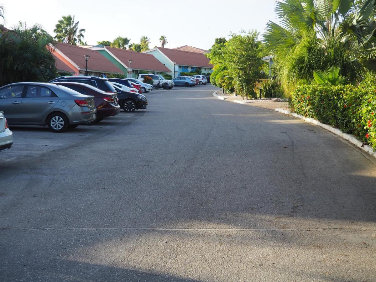 Kas Di Bami A-186 Op Seru Coral Resort - Ruim Appartement Met Groot Zwembad En Tropische Tuin Willemstad Ngoại thất bức ảnh